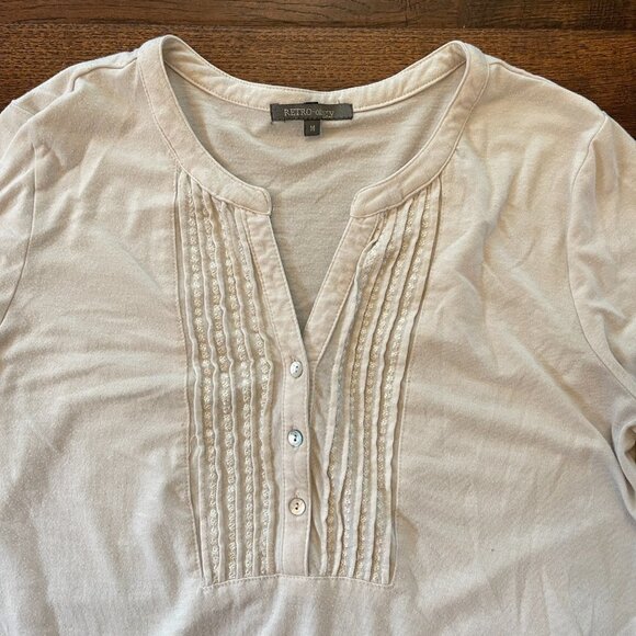 Retro-ology Long Sleeve Split V-Neck Top - Picture 5 of 5